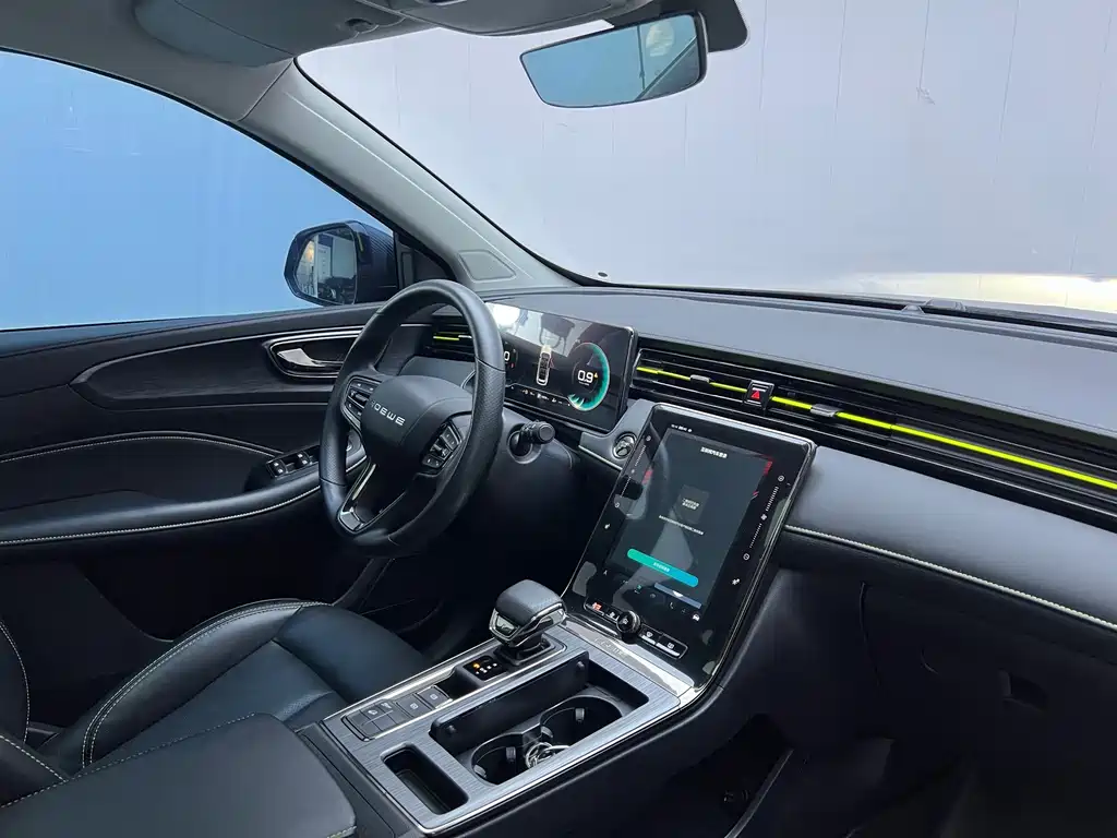 Roewe RX5 — миниатюра 8