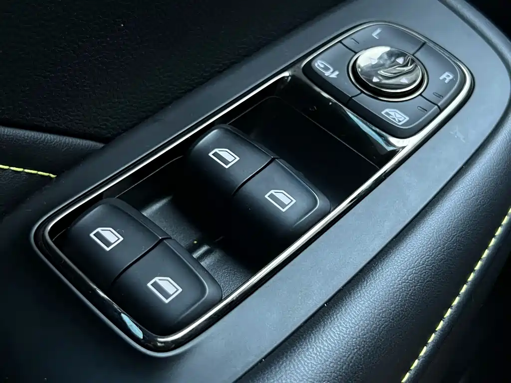 Roewe RX5 — миниатюра 13