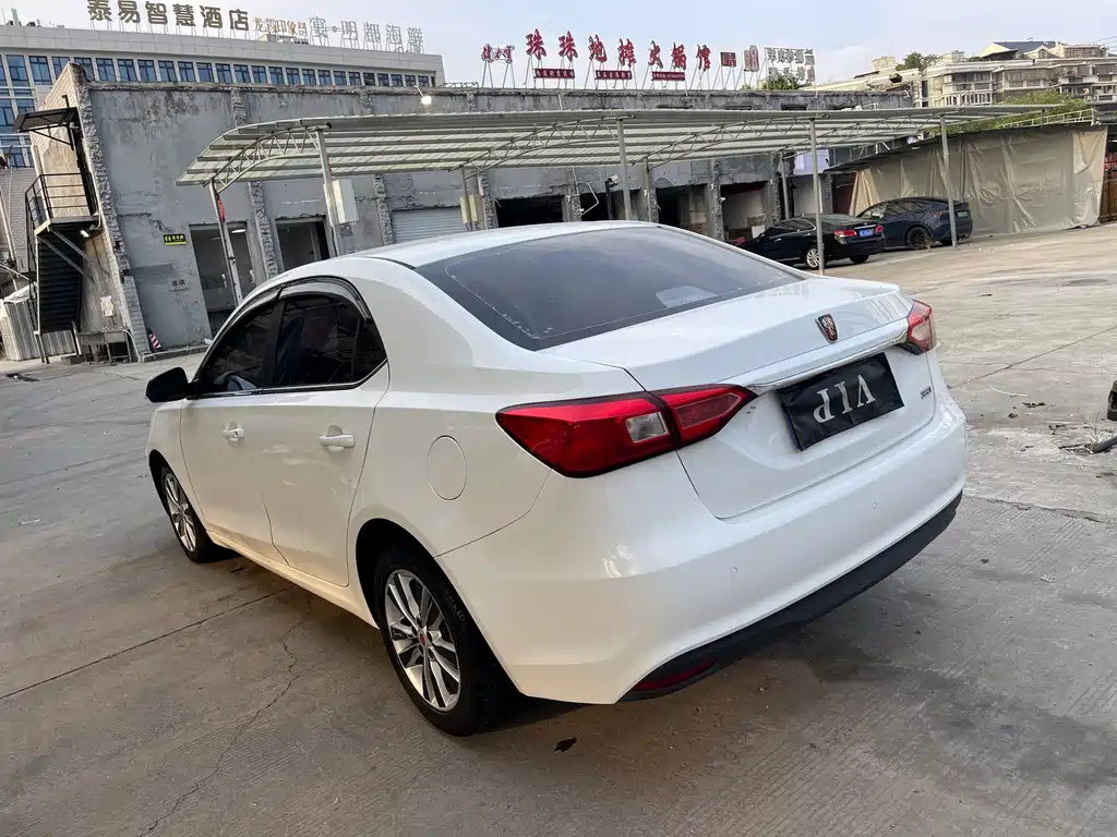 Roewe 360 — миниатюра 7