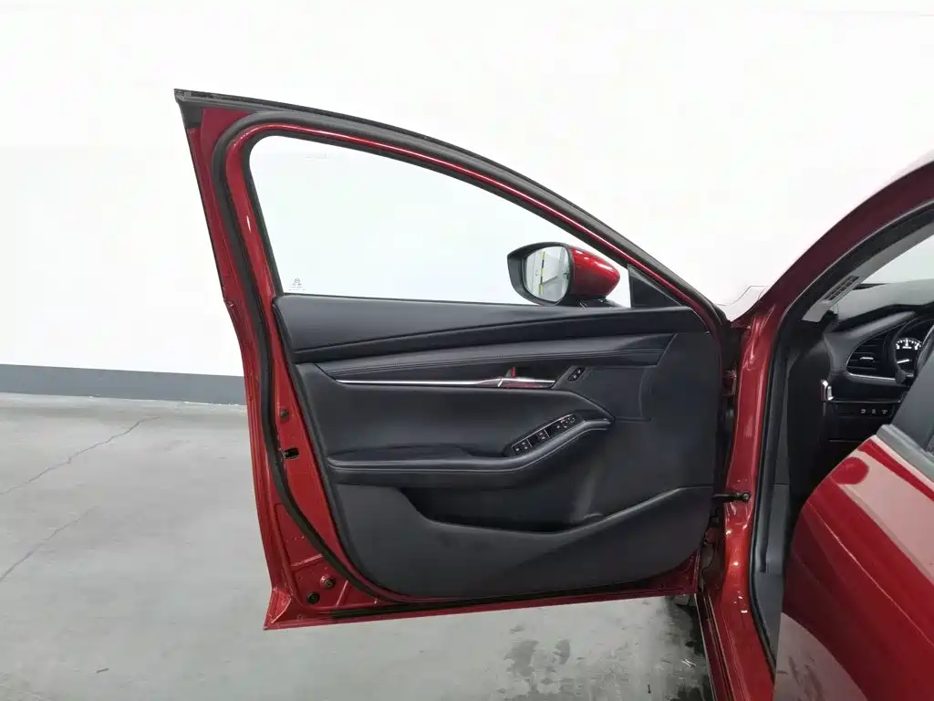 Mazda 3 Axela — миниатюра 8