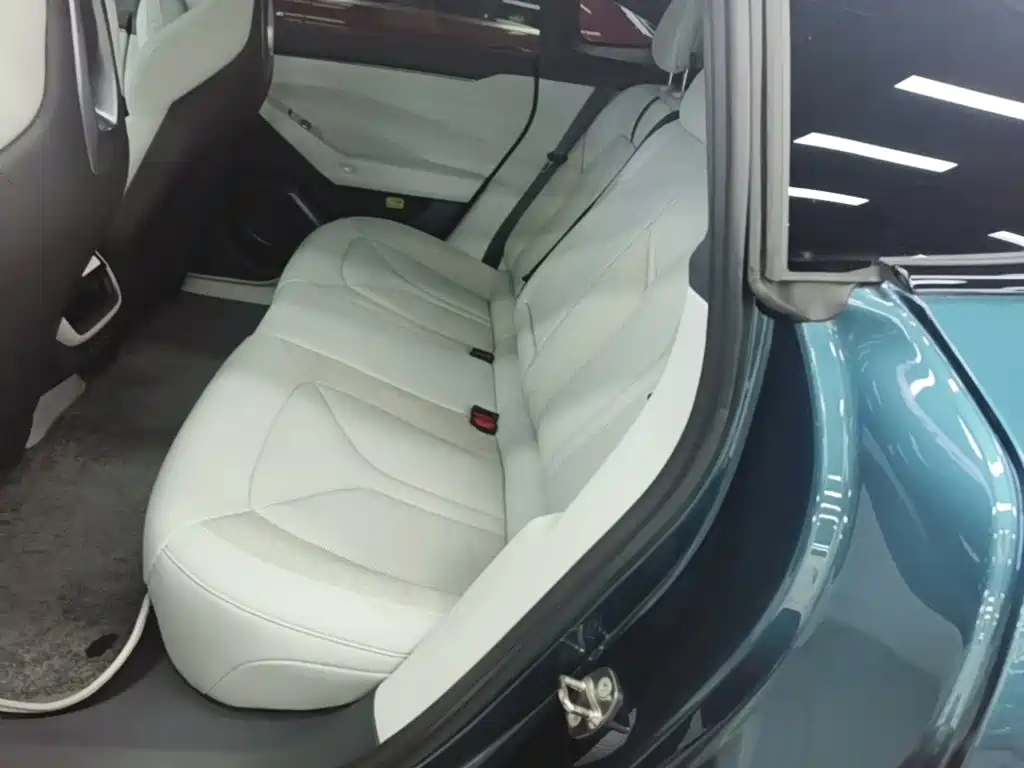 XPeng P7 — миниатюра 17