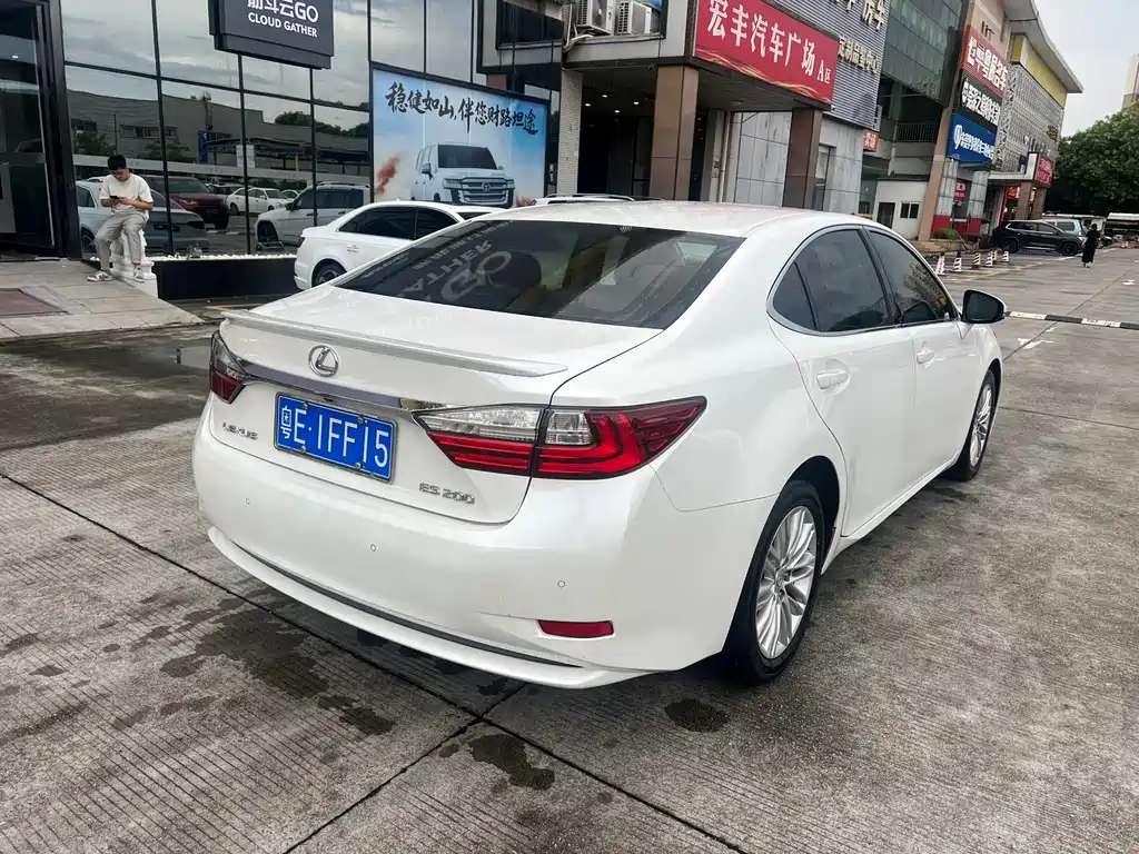 Lexus ES 2015 200 Elite