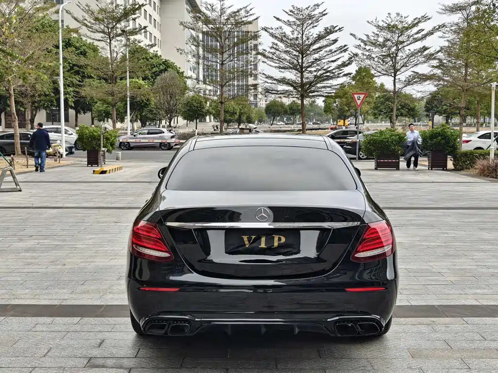 MERCEDES-BENZ E CLASS