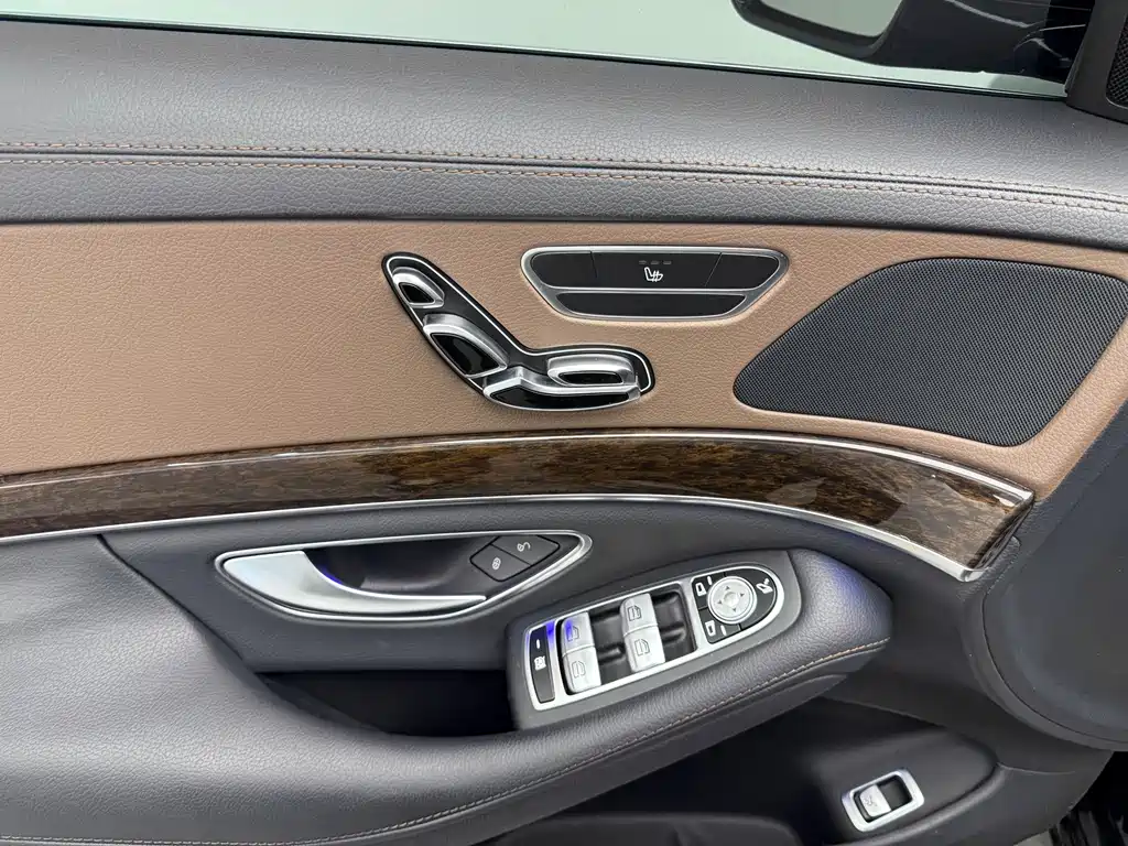 Mercedes-Benz S-Class — миниатюра 8