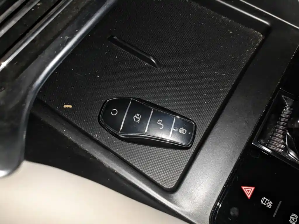 BYD PLUS New Energy — миниатюра 9