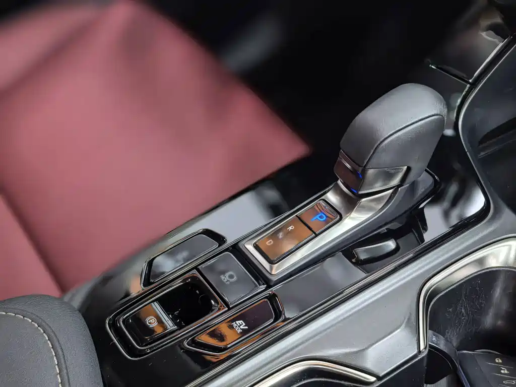 Lexus NX — миниатюра 22