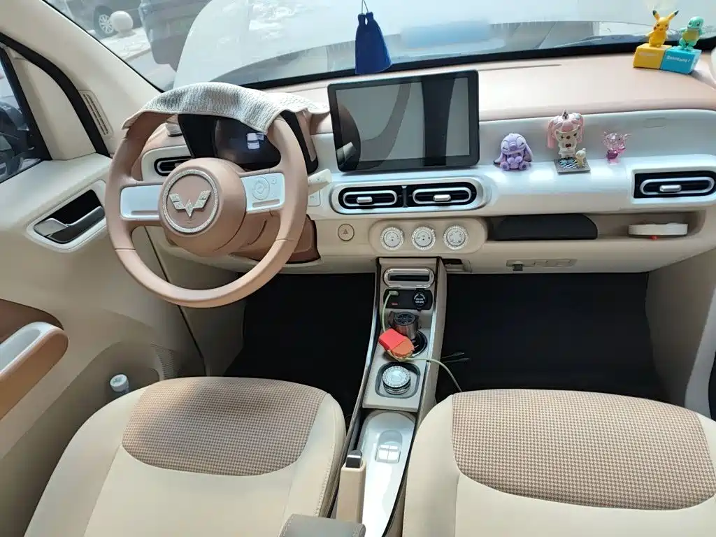 Wuling MINIEV — миниатюра 10