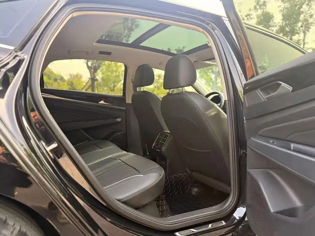 Volkswagen Passat 2023 330TSI Elite