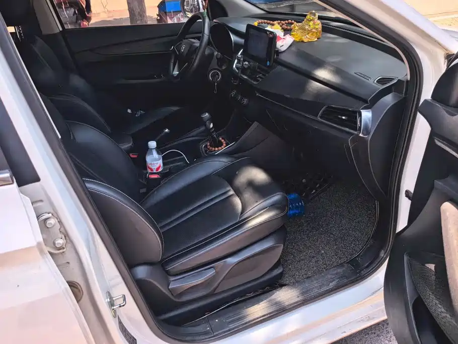 Baojun 360 — миниатюра 8