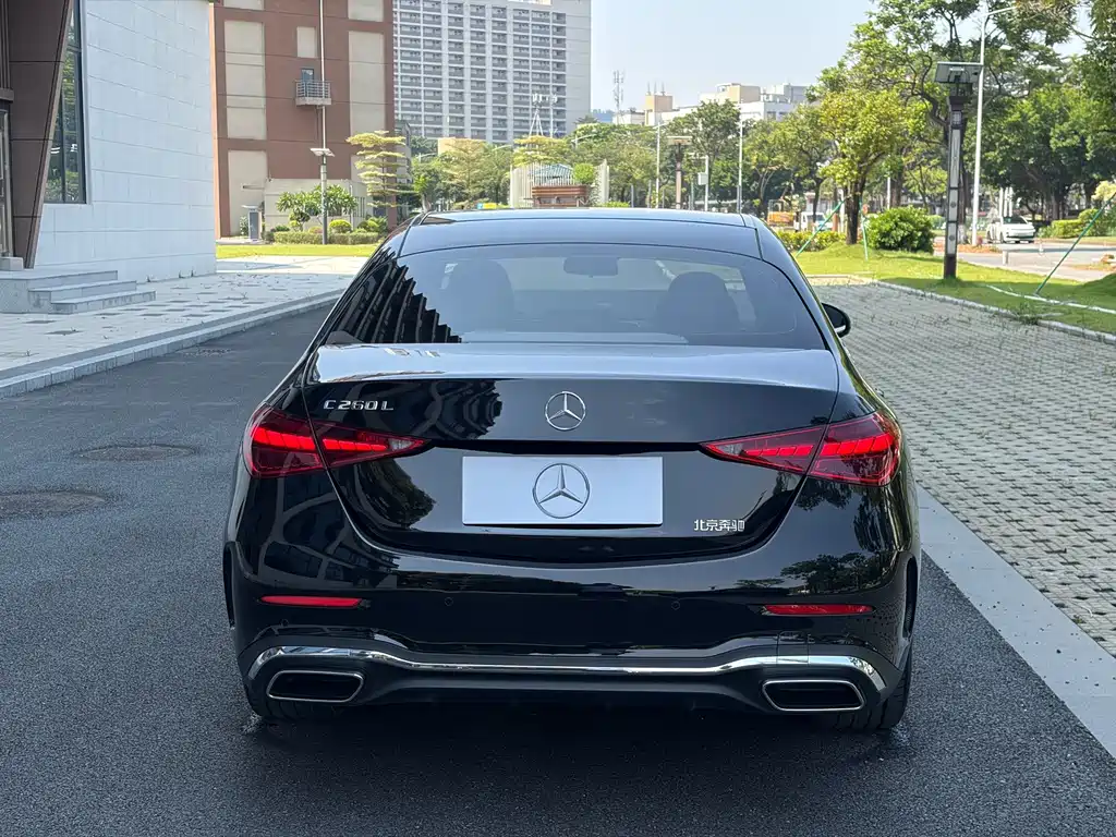 Mercedes-Benz C-Class — миниатюра 3