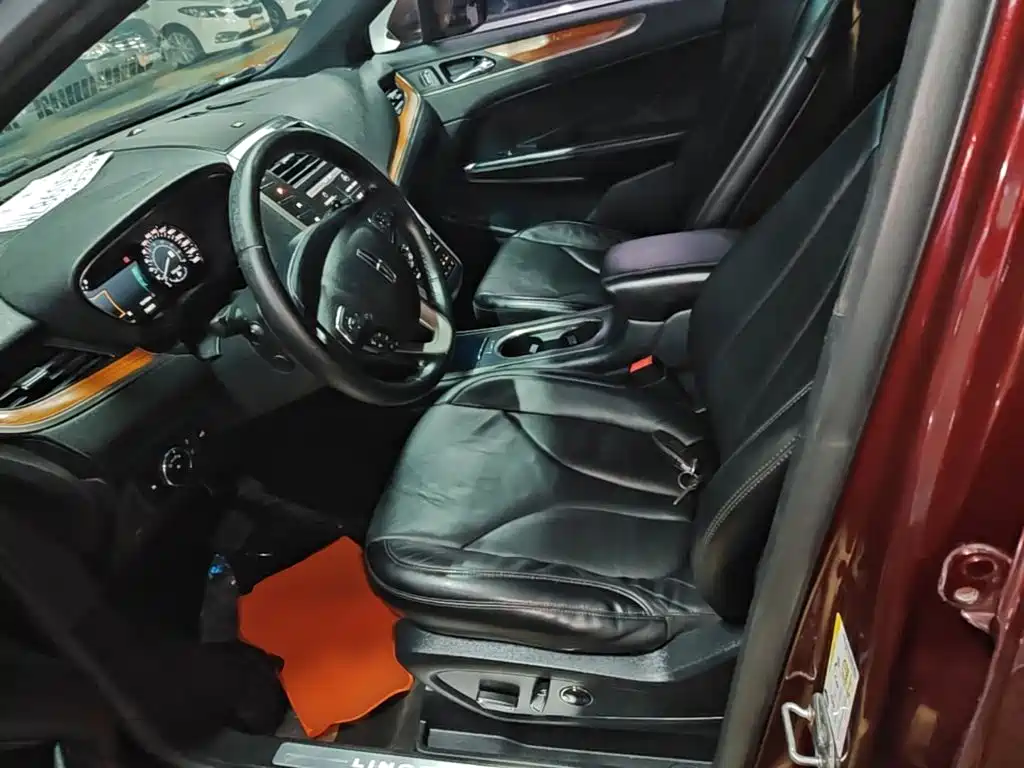 Lincoln MKC — миниатюра 15