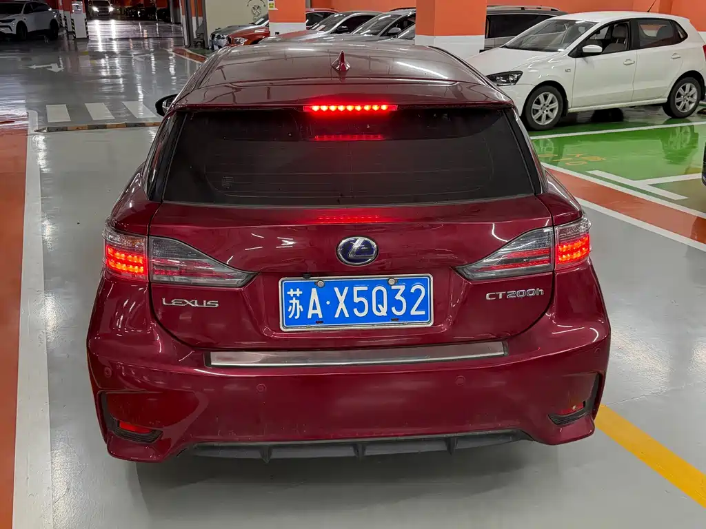 Lexus CT — миниатюра 5