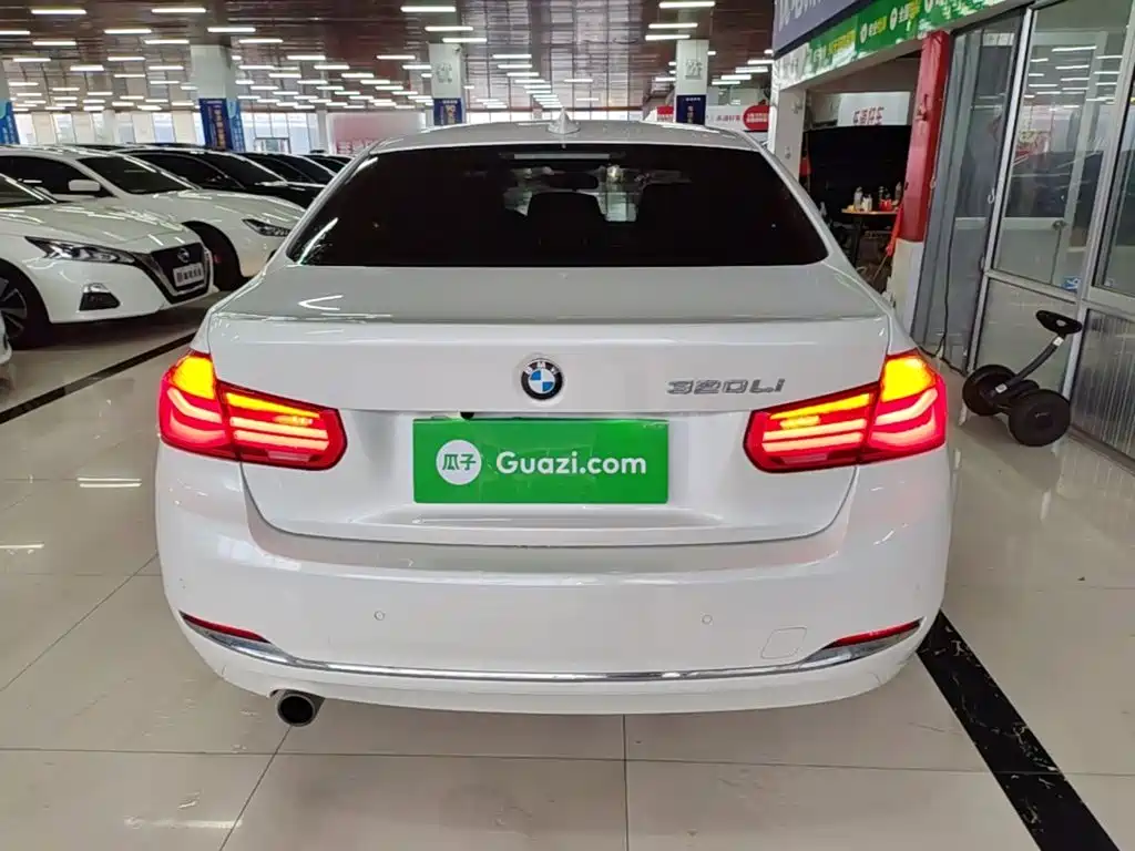 BMW 3 Series — миниатюра 6