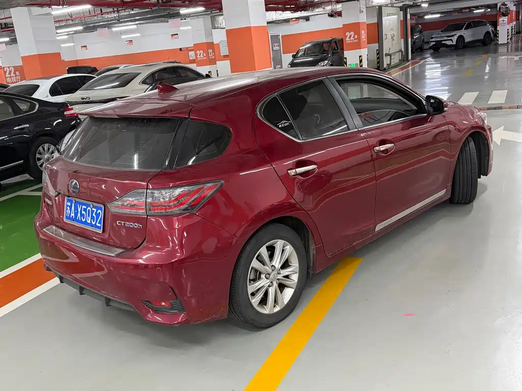 Lexus CT — миниатюра 6