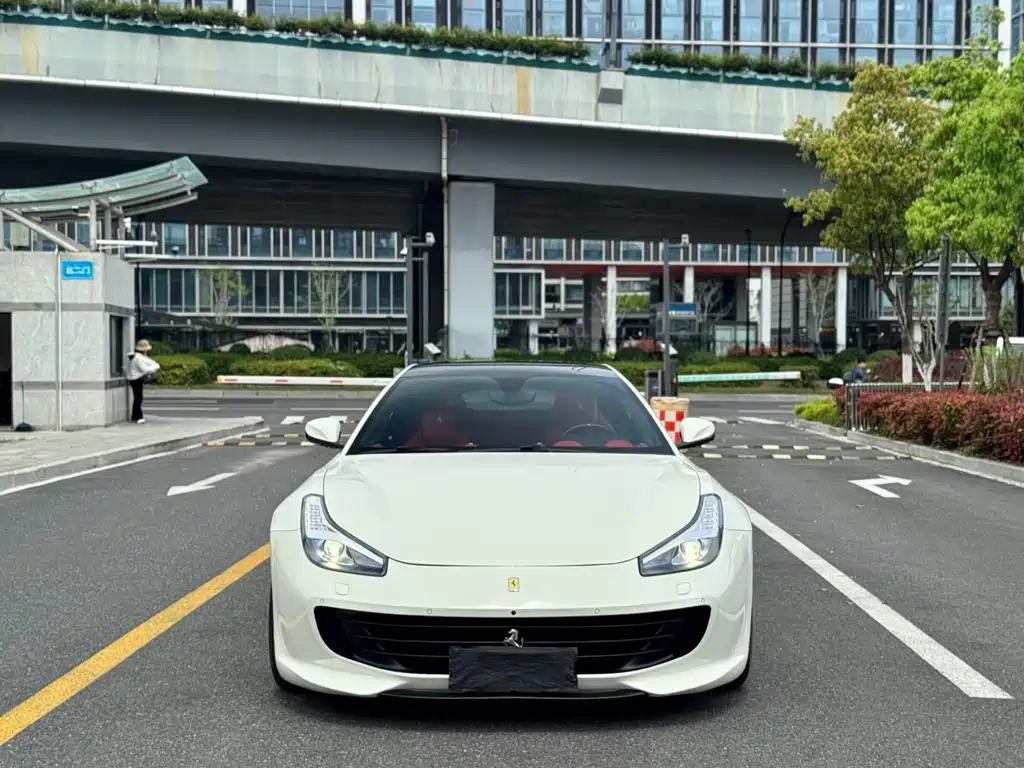 Ferrari GTC4Lusso 2017