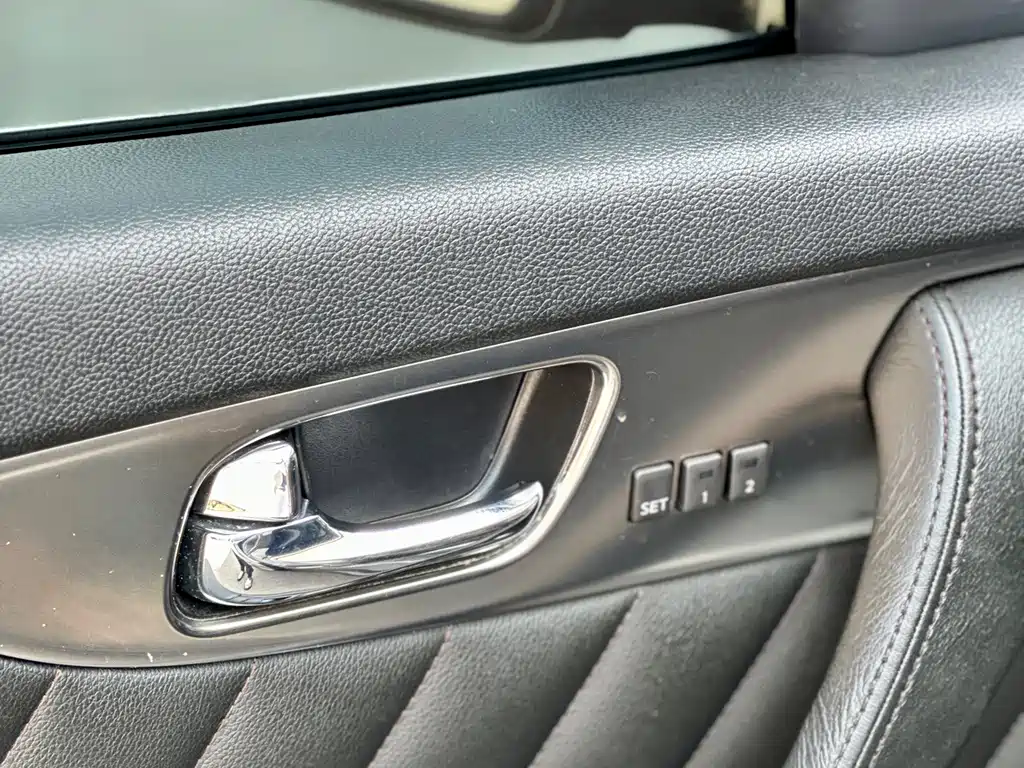 Infiniti FX — миниатюра 22