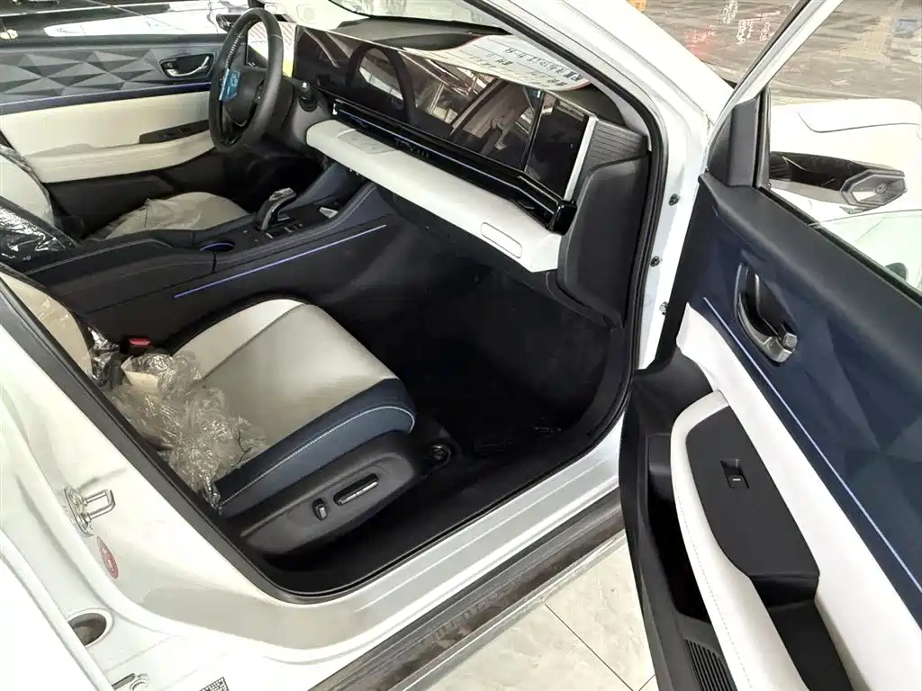 Lingxi L 2025 +