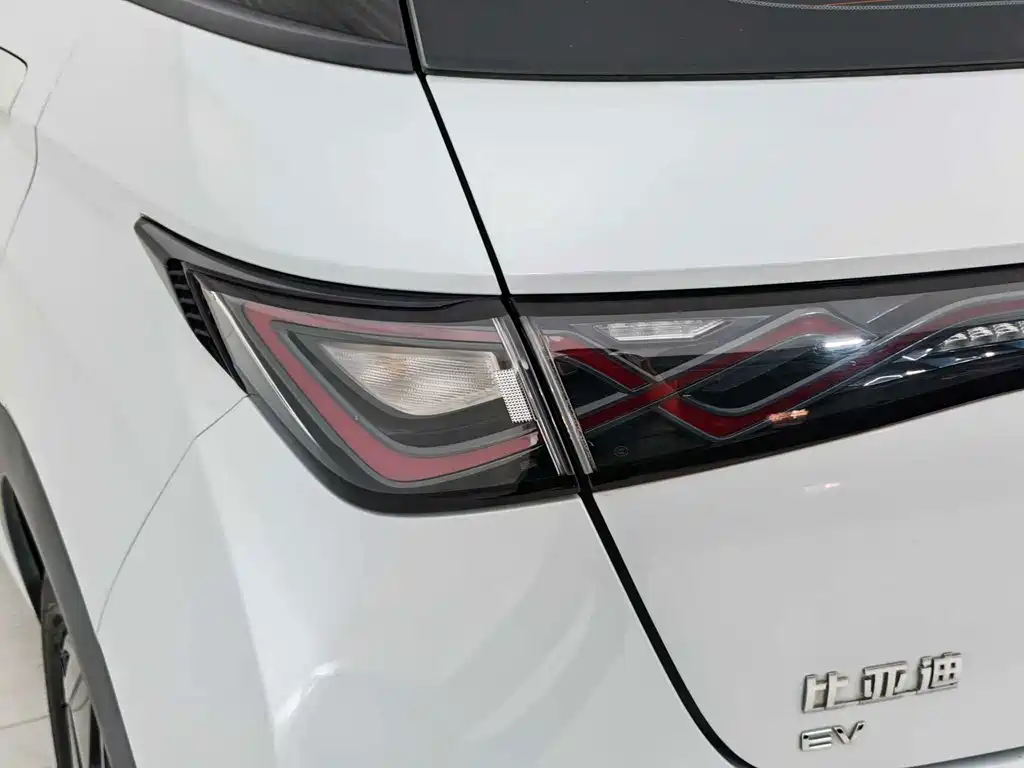 BYD Dolphin — миниатюра 21