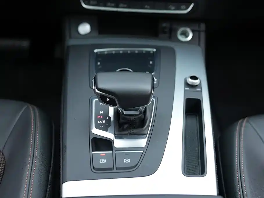 Audi Q5L — миниатюра 13