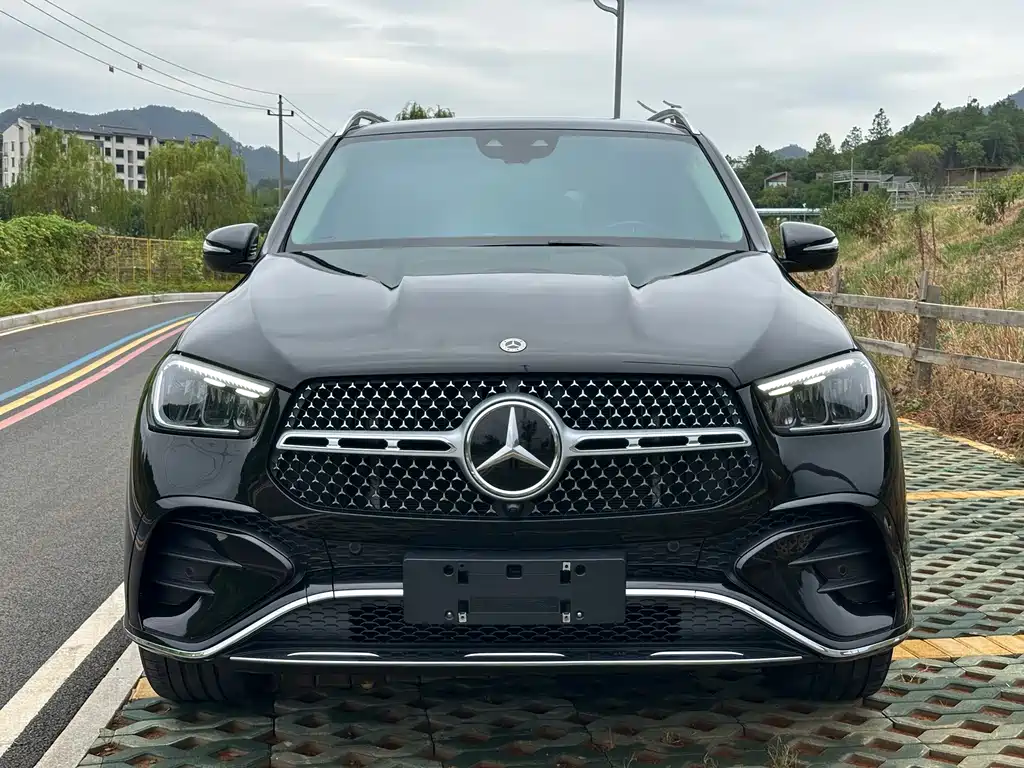 Mercedes-Benz GLE (Import) — миниатюра 2