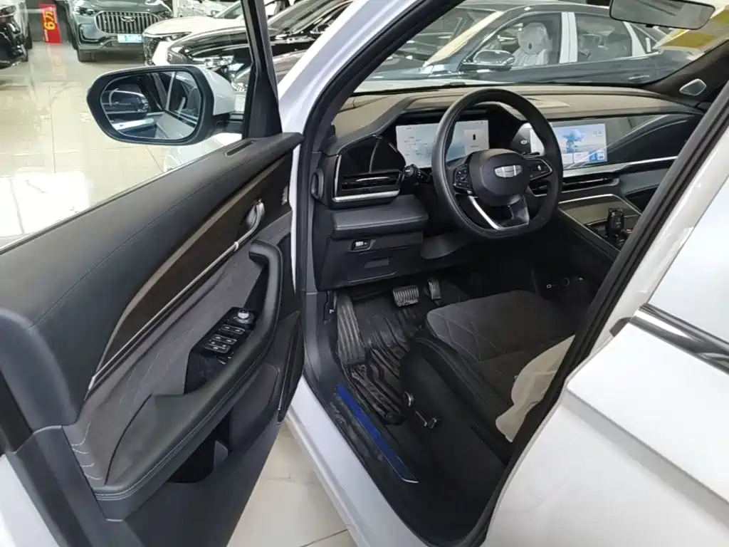 Geely Xingyue L — миниатюра 16