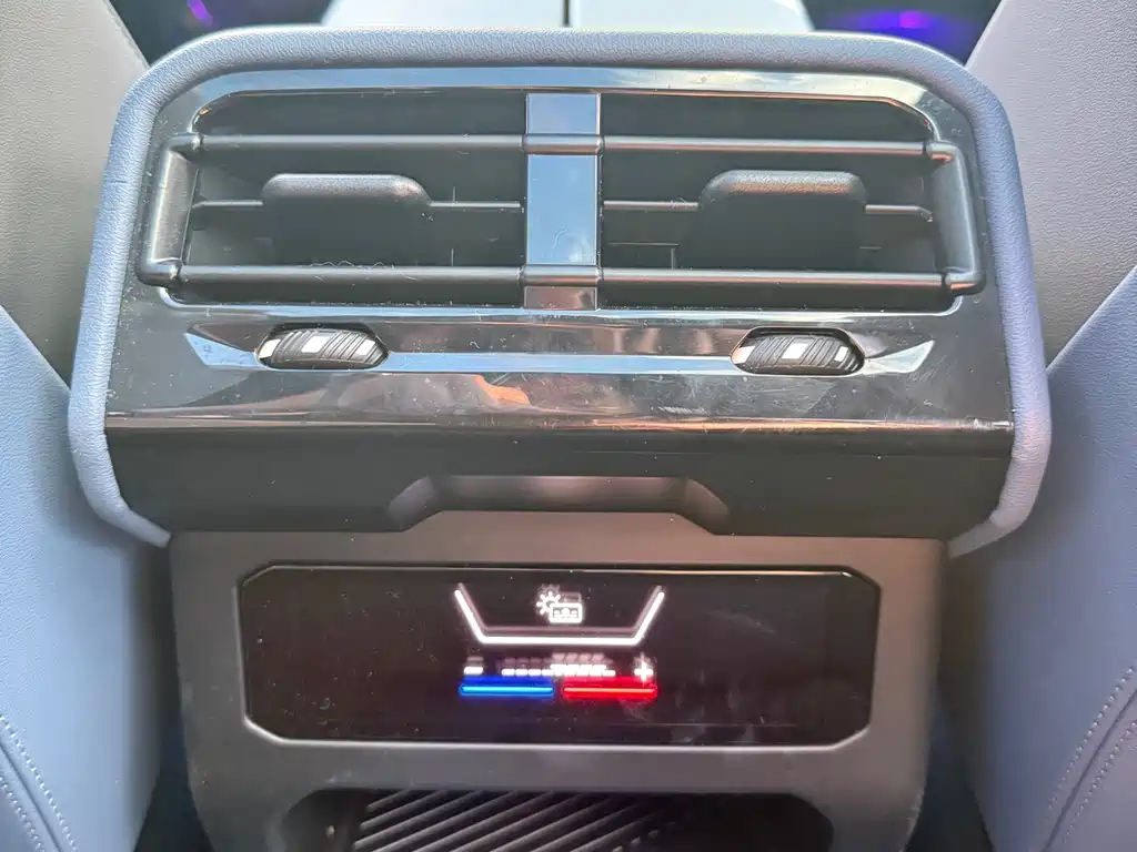 BMW i5 — миниатюра 19