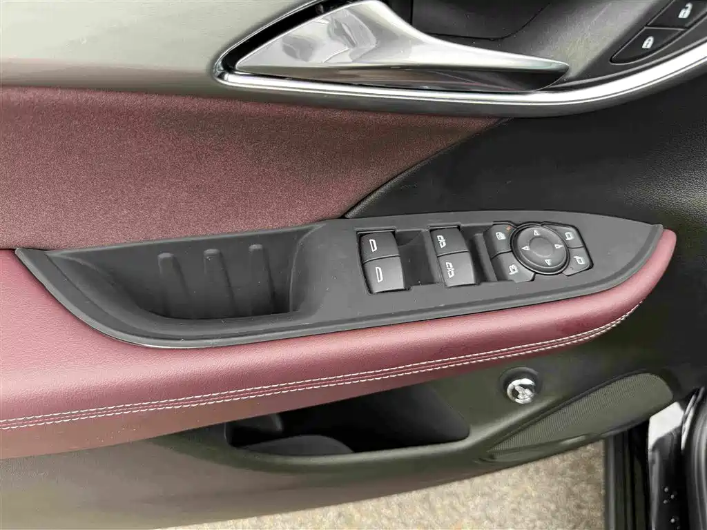 Buick Envision Plus — миниатюра 31