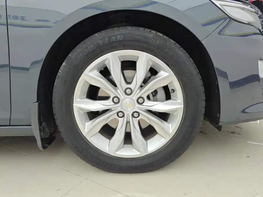 Chevrolet Malibu XL — миниатюра 6