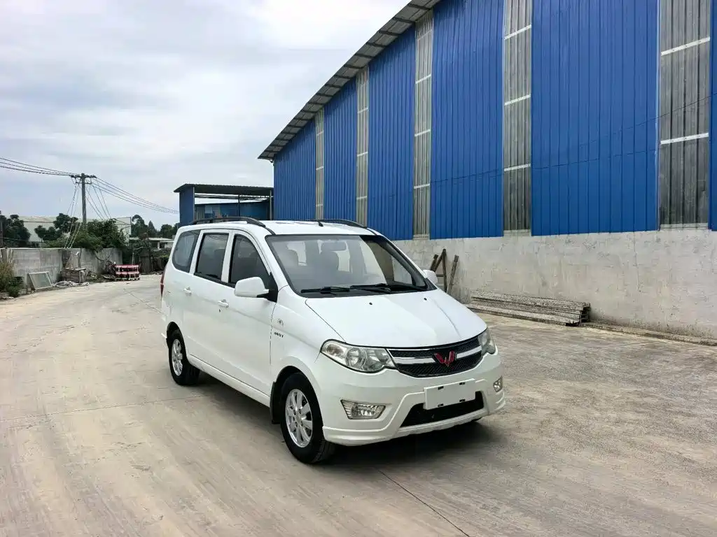 Wuling Hongguang — миниатюра 2