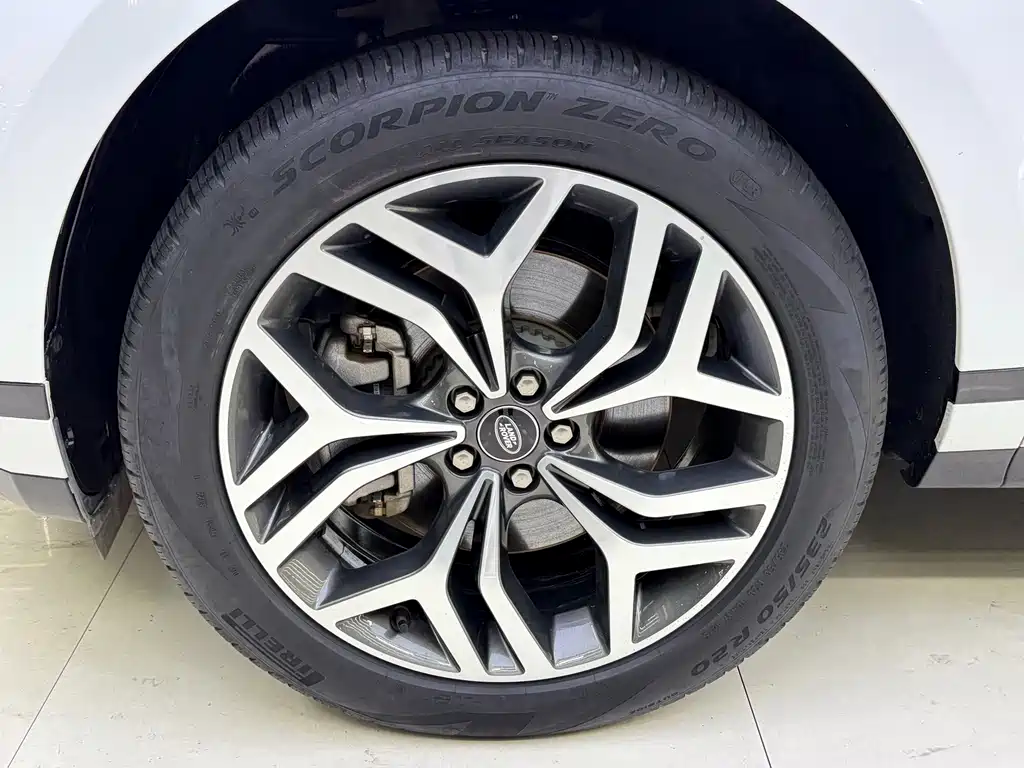 Land Rover Evoque PHEV — миниатюра 4