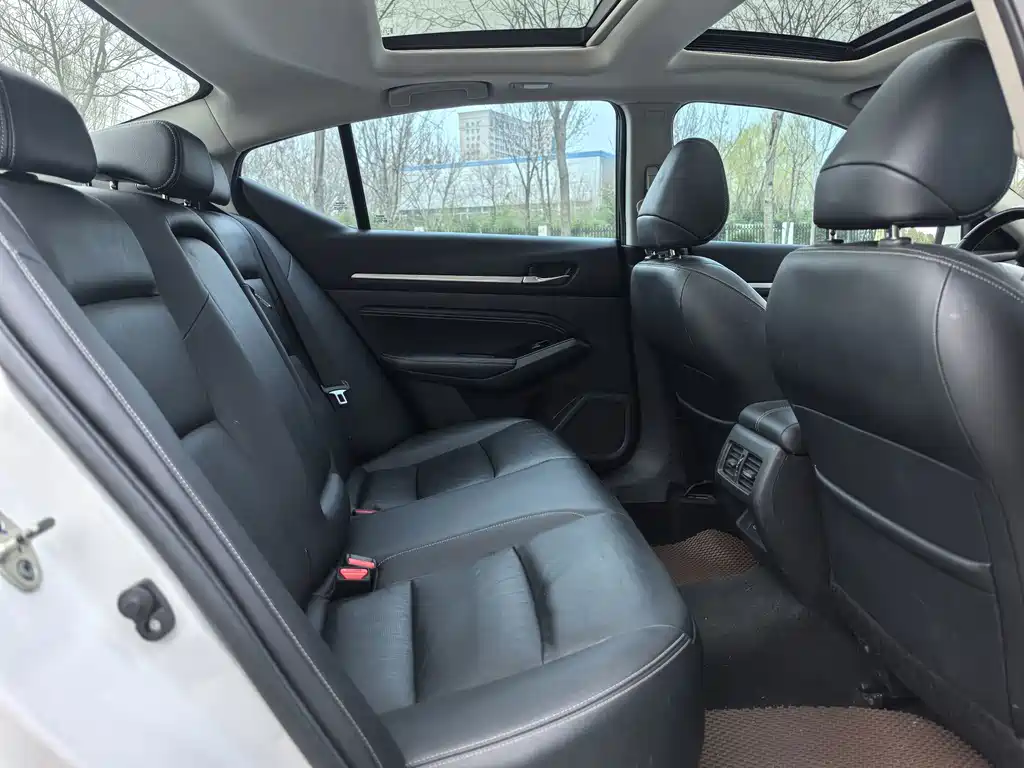 Nissan Teana — миниатюра 9