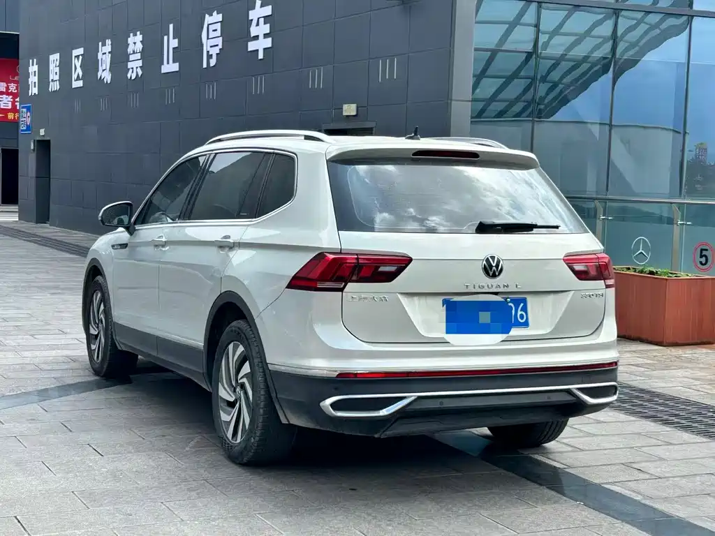 Volkswagen Tiguan L — миниатюра 7