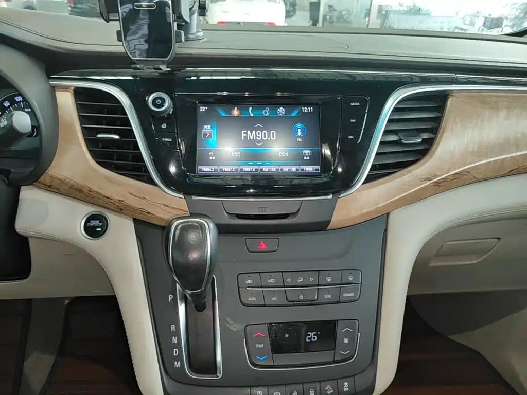 Buick GL8 — миниатюра 13
