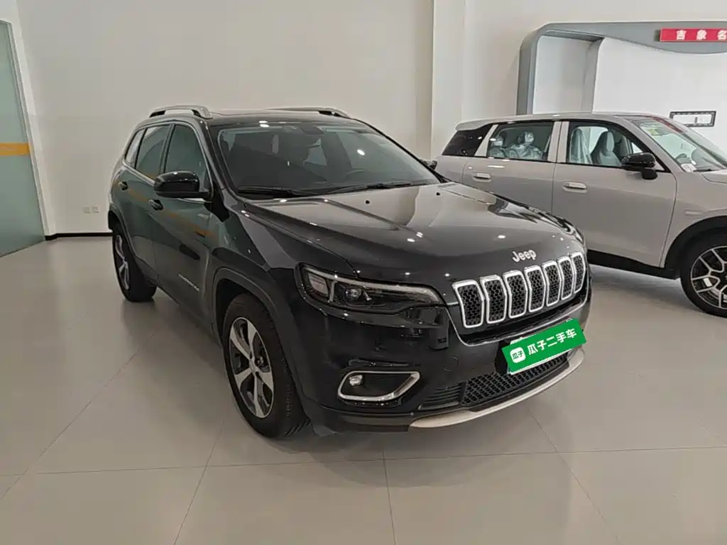 Jeep Cherokee — миниатюра 4