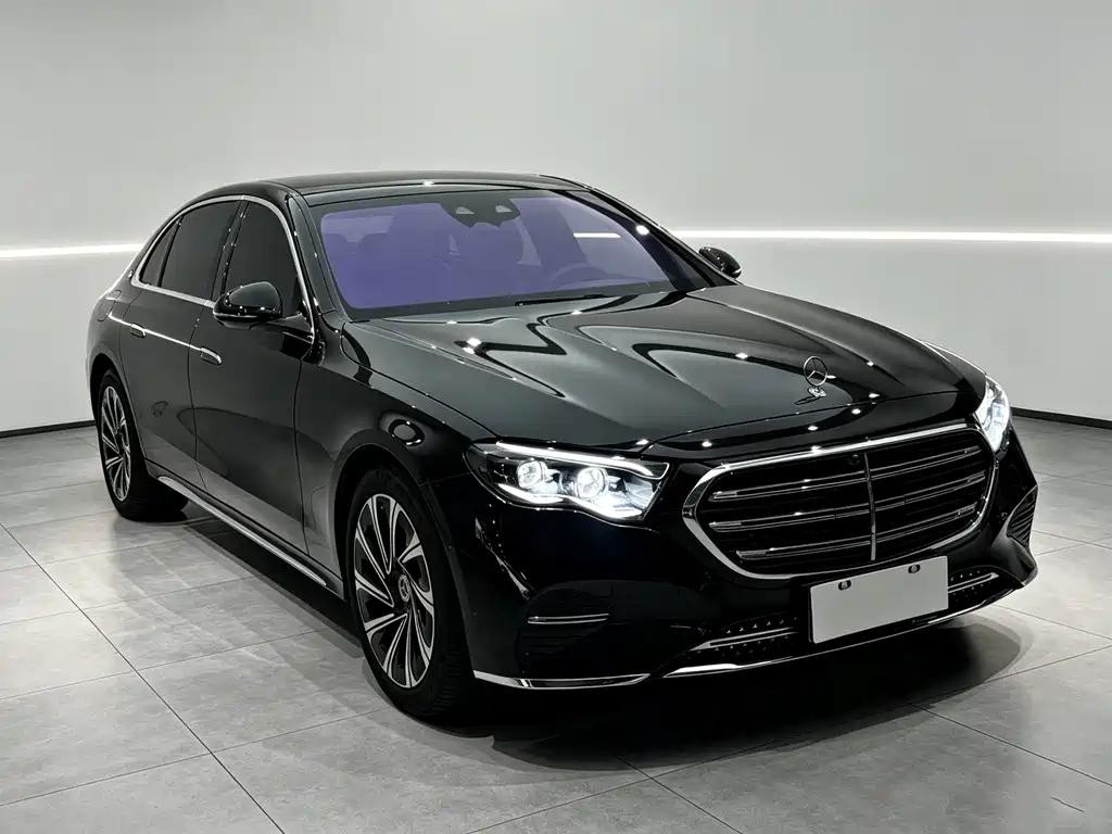 Mercedes-Benz E-Class — миниатюра 3
