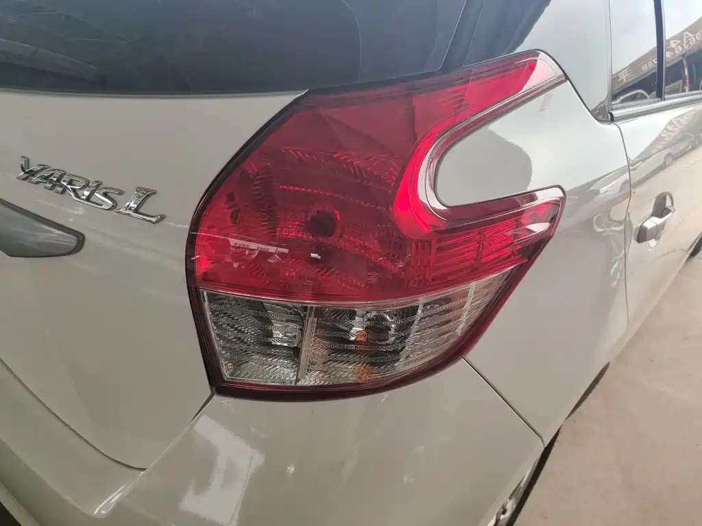 Toyota Yaris L — миниатюра 8