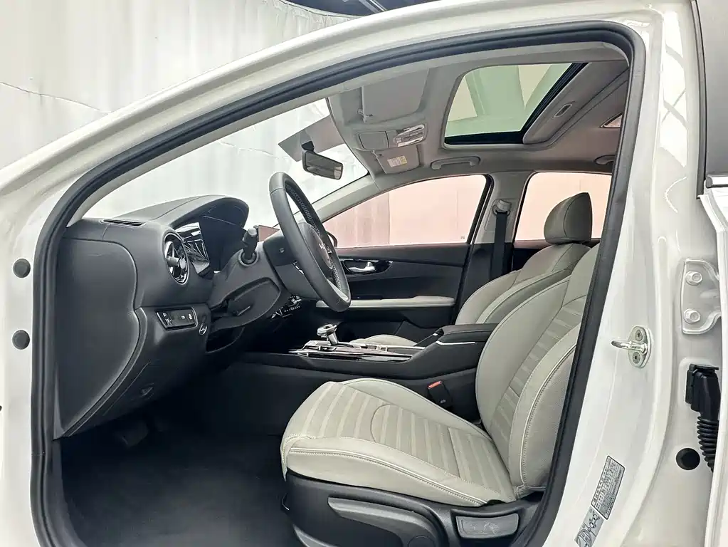 Kia K3 — миниатюра 4