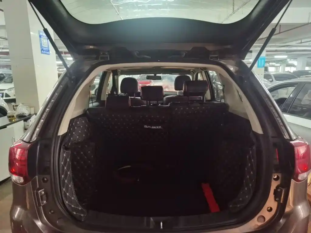 Mitsubishi Outlander — миниатюра 19