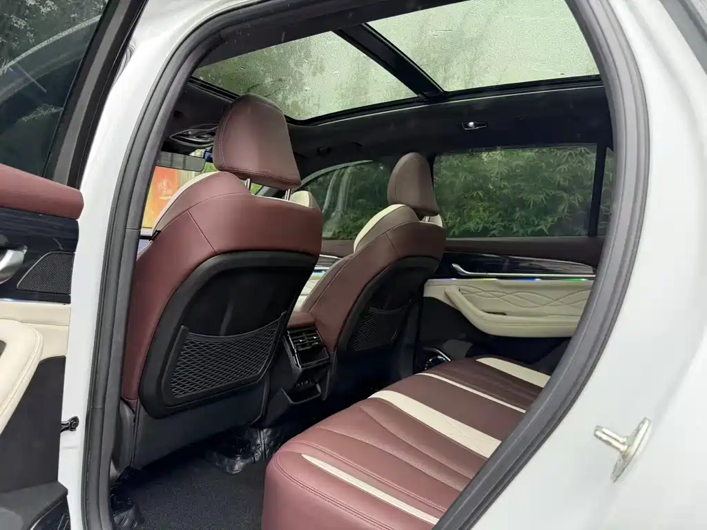 Geely Xingyue L — миниатюра 10