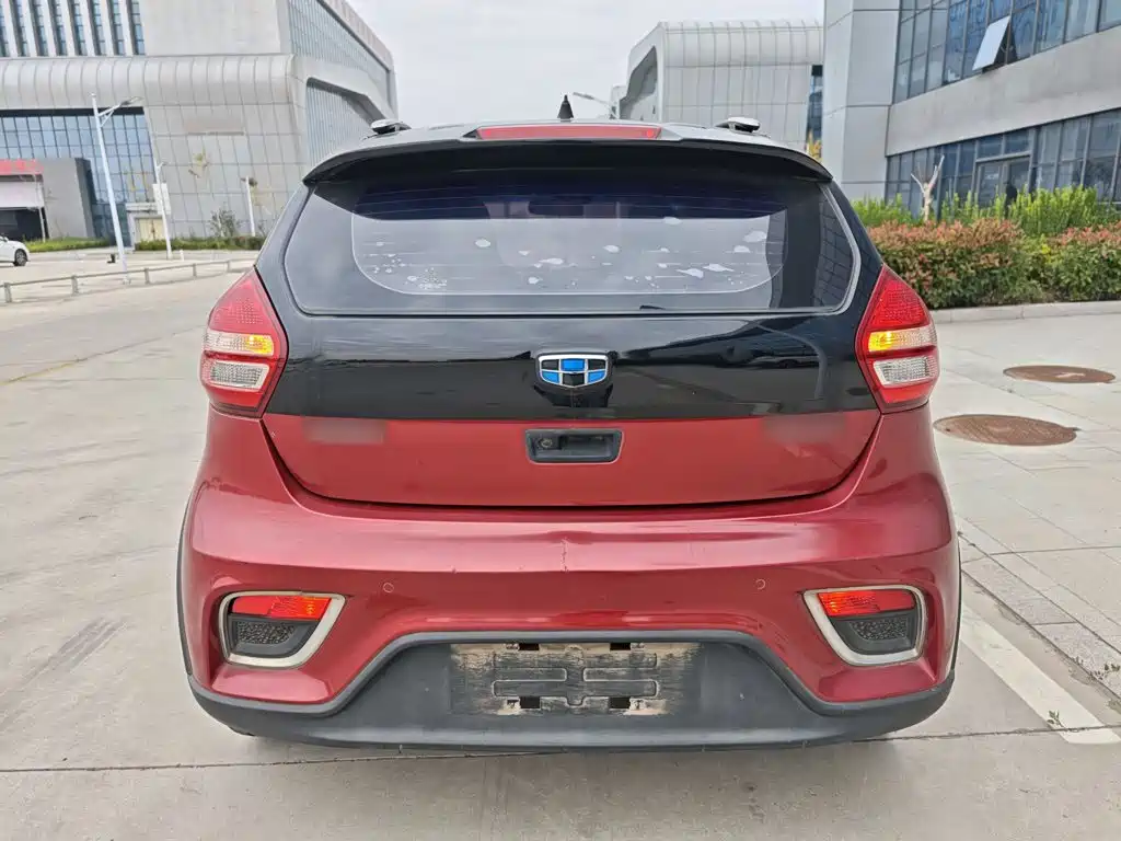 Geely Vision X1 — миниатюра 6