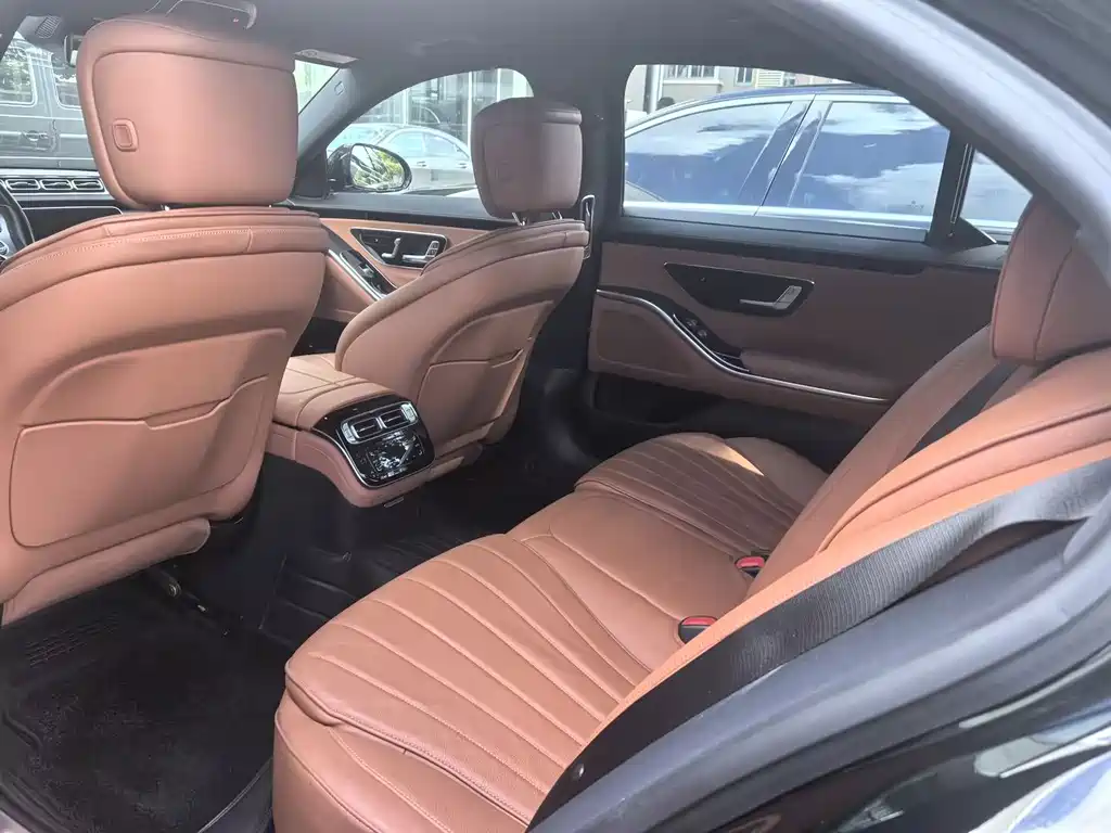 Mercedes-Benz S-Class — миниатюра 9