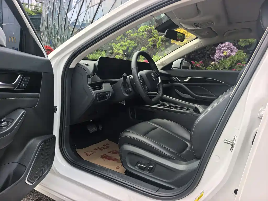 Bestune B70 2023 1.5T AT Enjoy