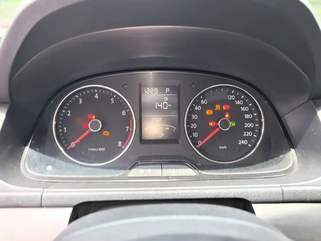 Volkswagen Lavida — миниатюра 4