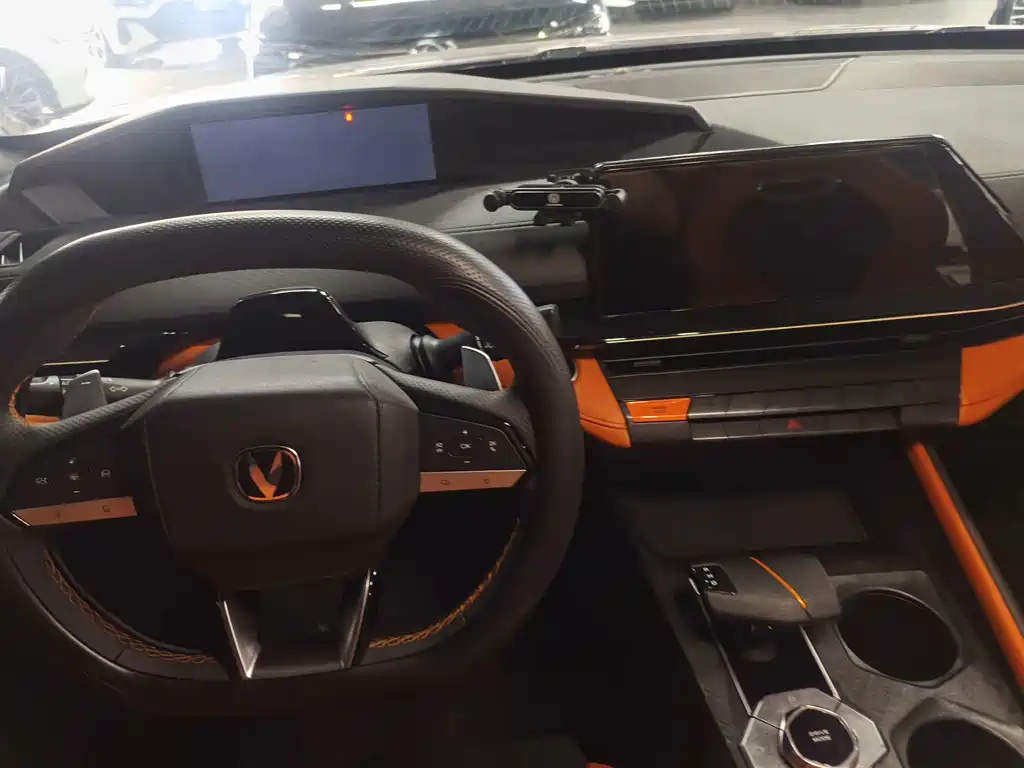 Changan UNI-V — миниатюра 5
