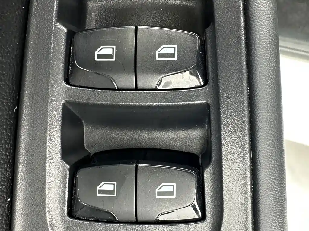 MG MG5 180DVVT CVT Luxury Edition, фото 12