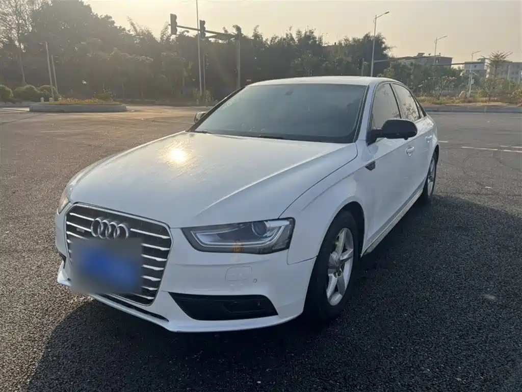Audi A4L 2015