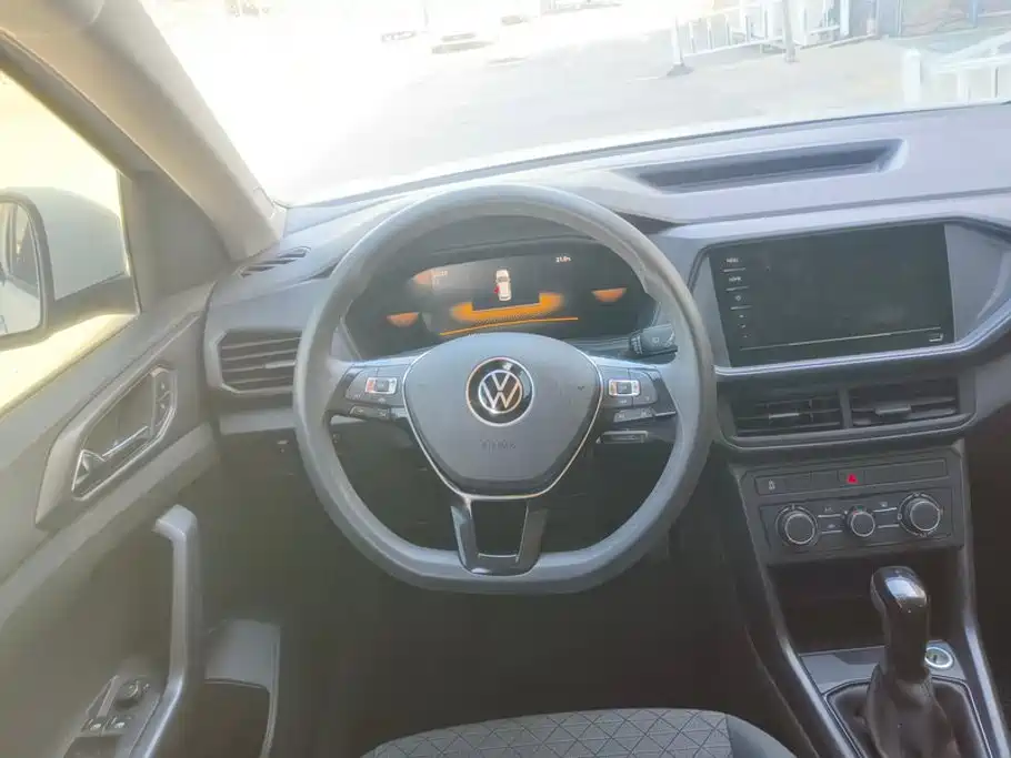 Volkswagen T-Cross — миниатюра 15