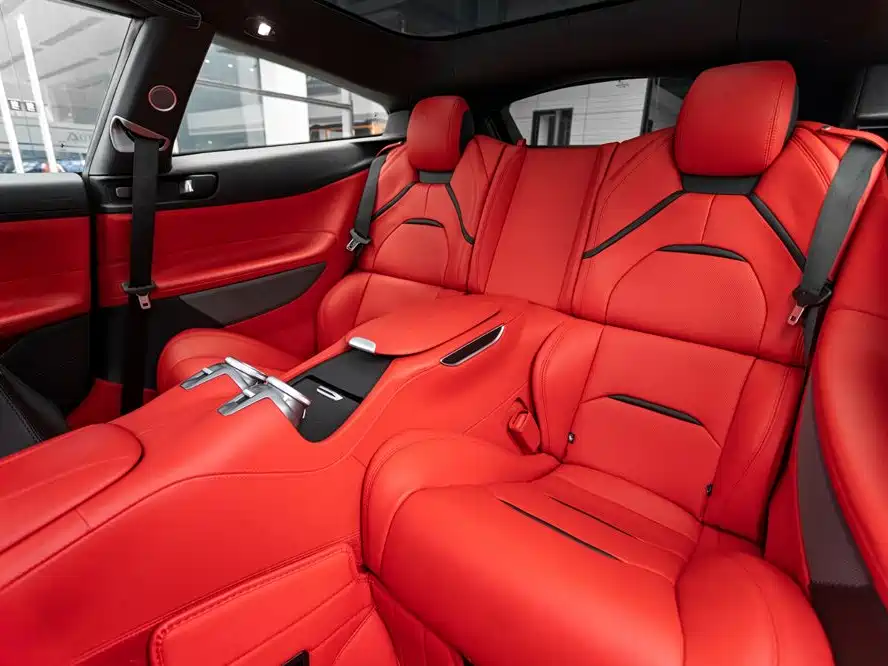 Ferrari GTC4Lusso — миниатюра 9