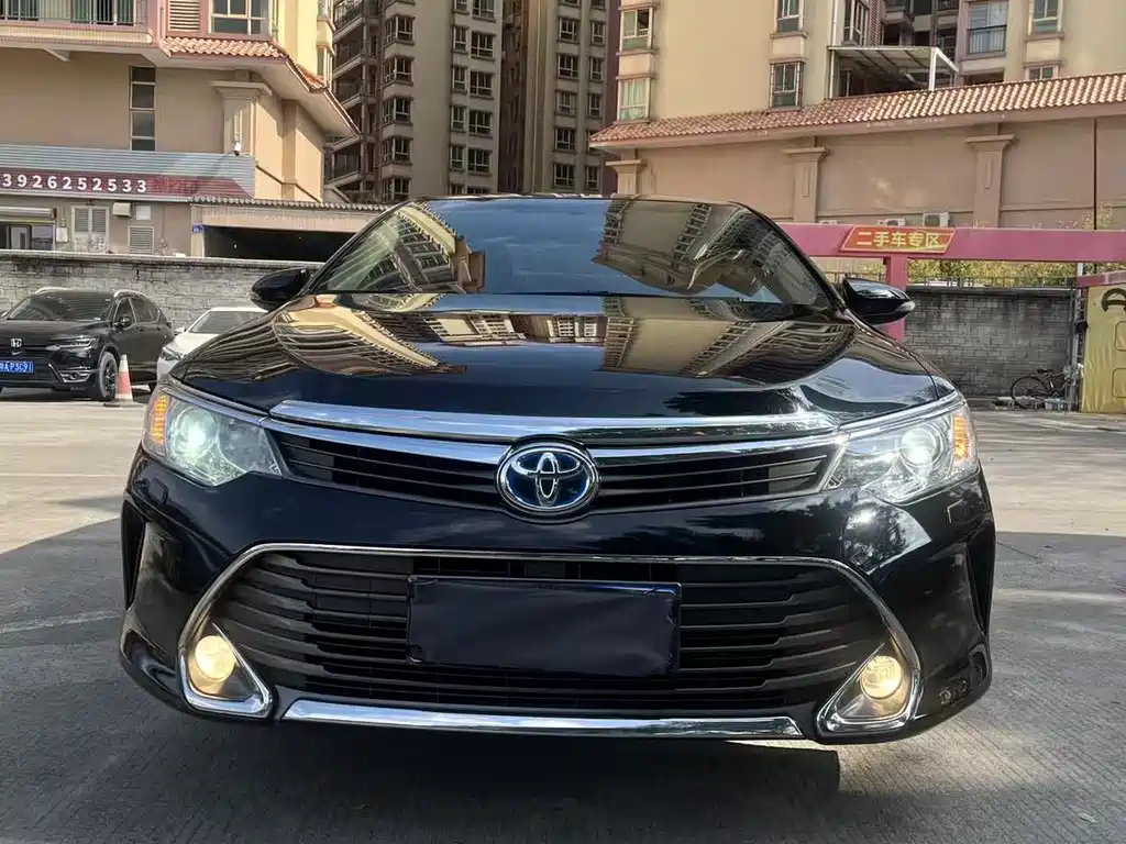 TOYOTA CAMRY