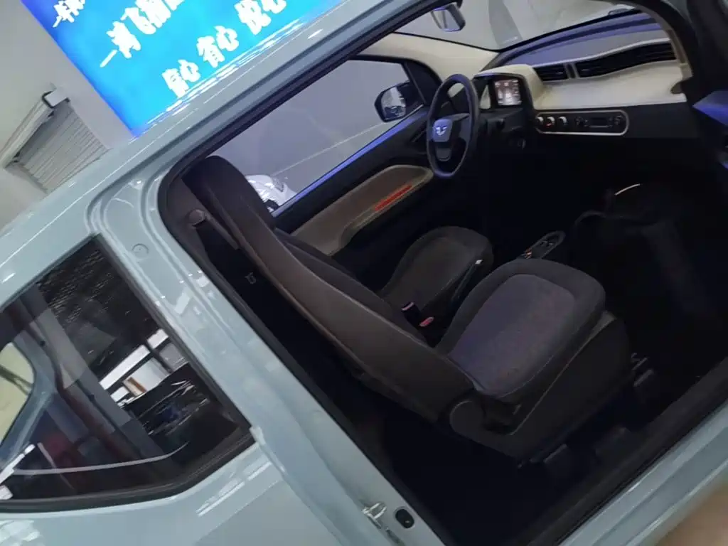 Wuling MINIEV — миниатюра 25